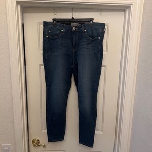 Brand New Torrid Sky High Skinny jeans.